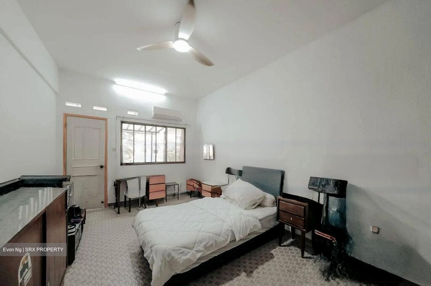 Charlton Park (D19), Terrace #496702571